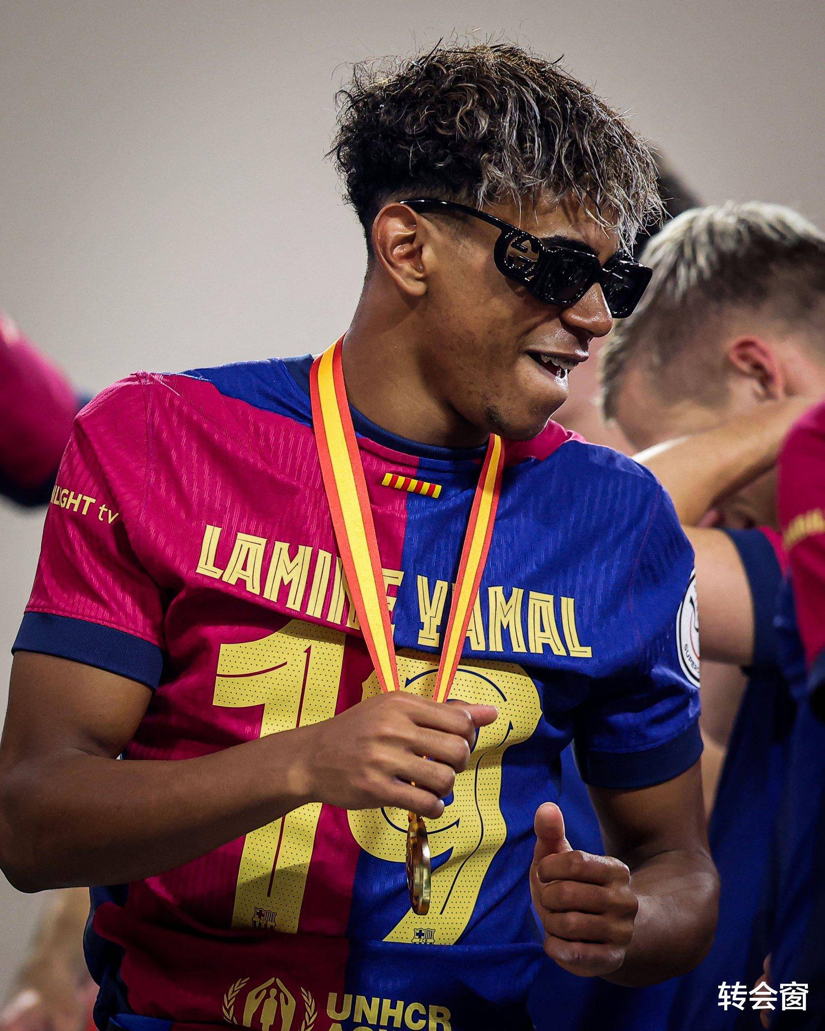 巴萨力克曼联,加维扛起全队 巴萨力克曼联,加维扛起全队