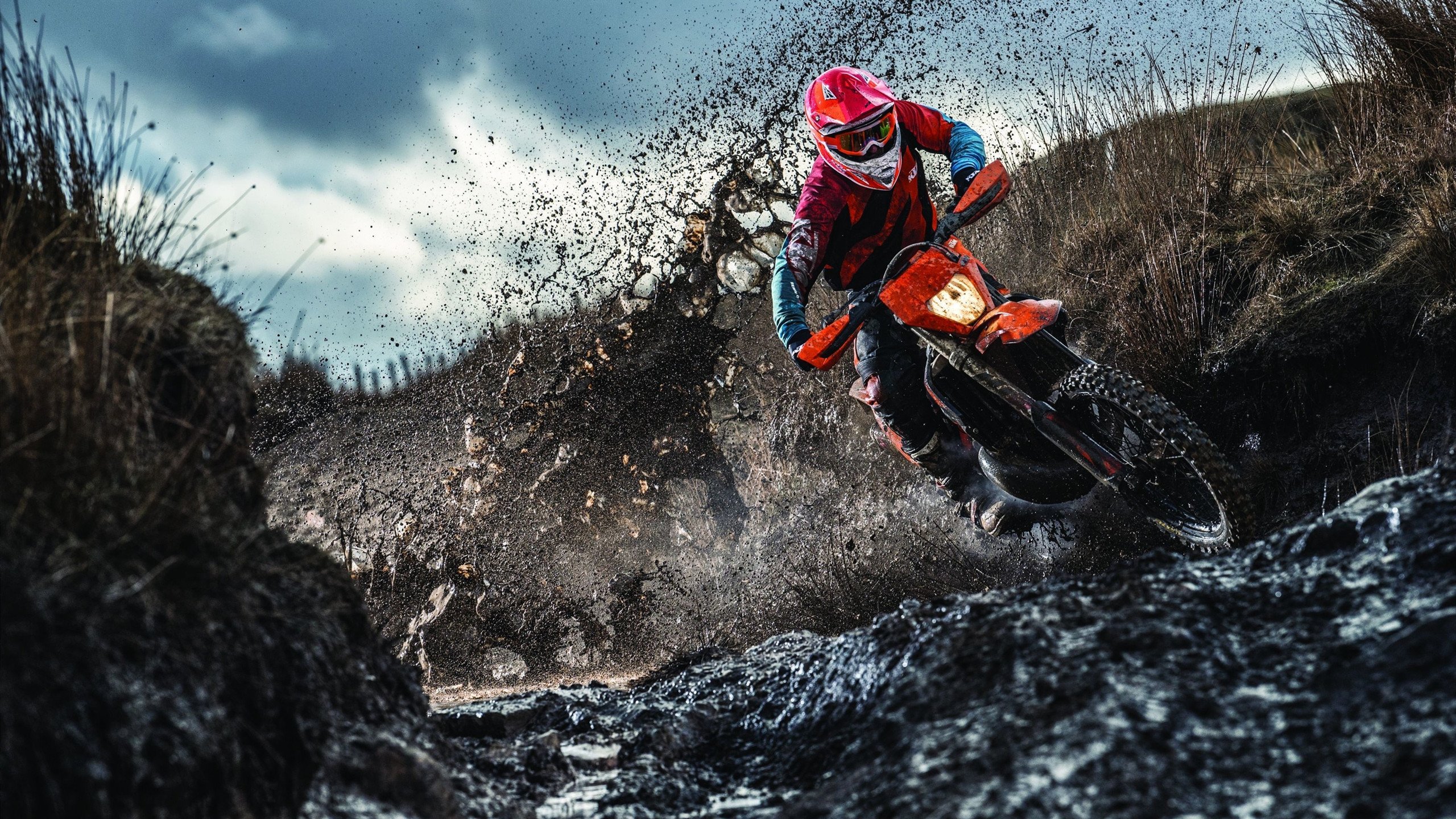 欧冠半决赛焦点战,西班牙加时鏖战,斗牛士精神刺穿三狮军团