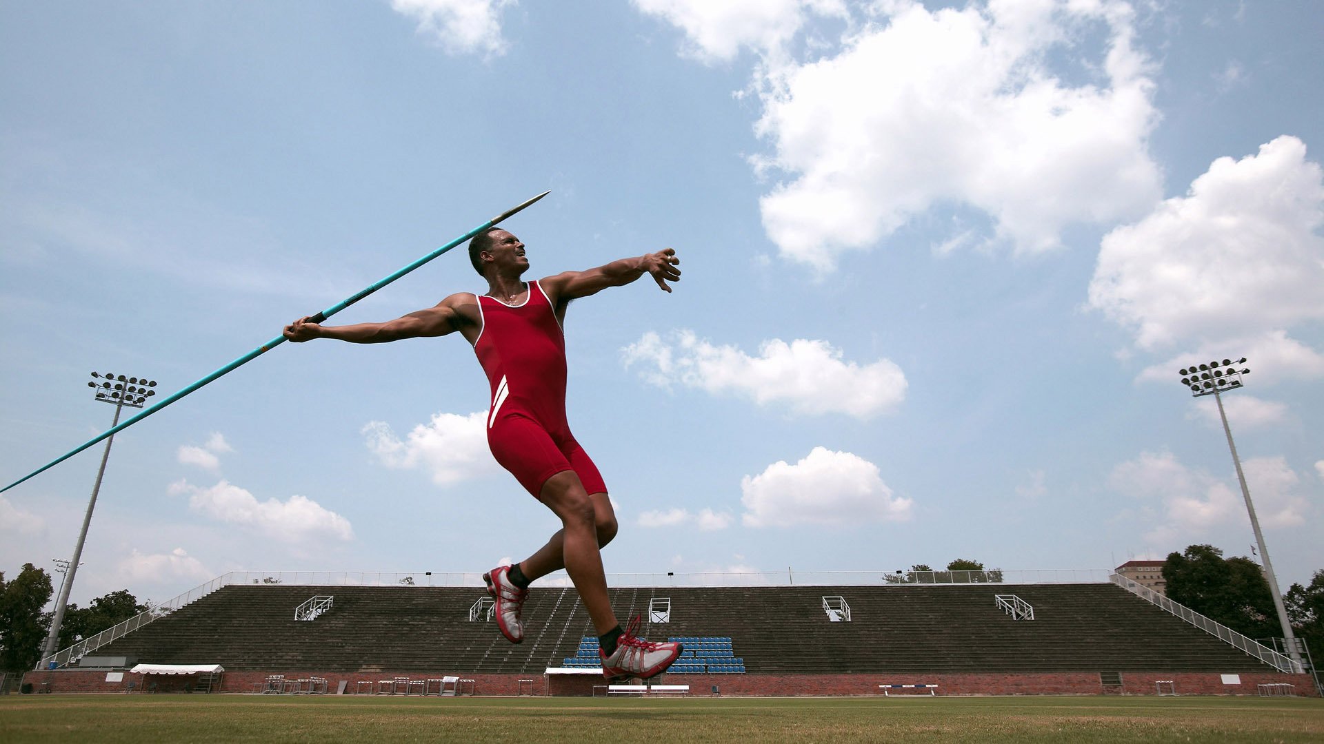 上海队强势晋级，美加墨世界杯焦点战点燃热火